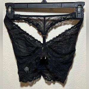 AUDEN razorback LACE bralette! (XS) in black